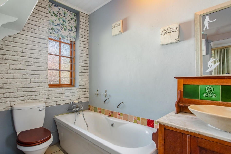 5 Bedroom Property for Sale in Bertville Western Cape